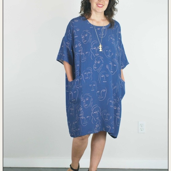 Corey Lynn Calter Blue Cream Selena Portrait Face Print Oversized Mini Dress OS - Picture 4 of 12